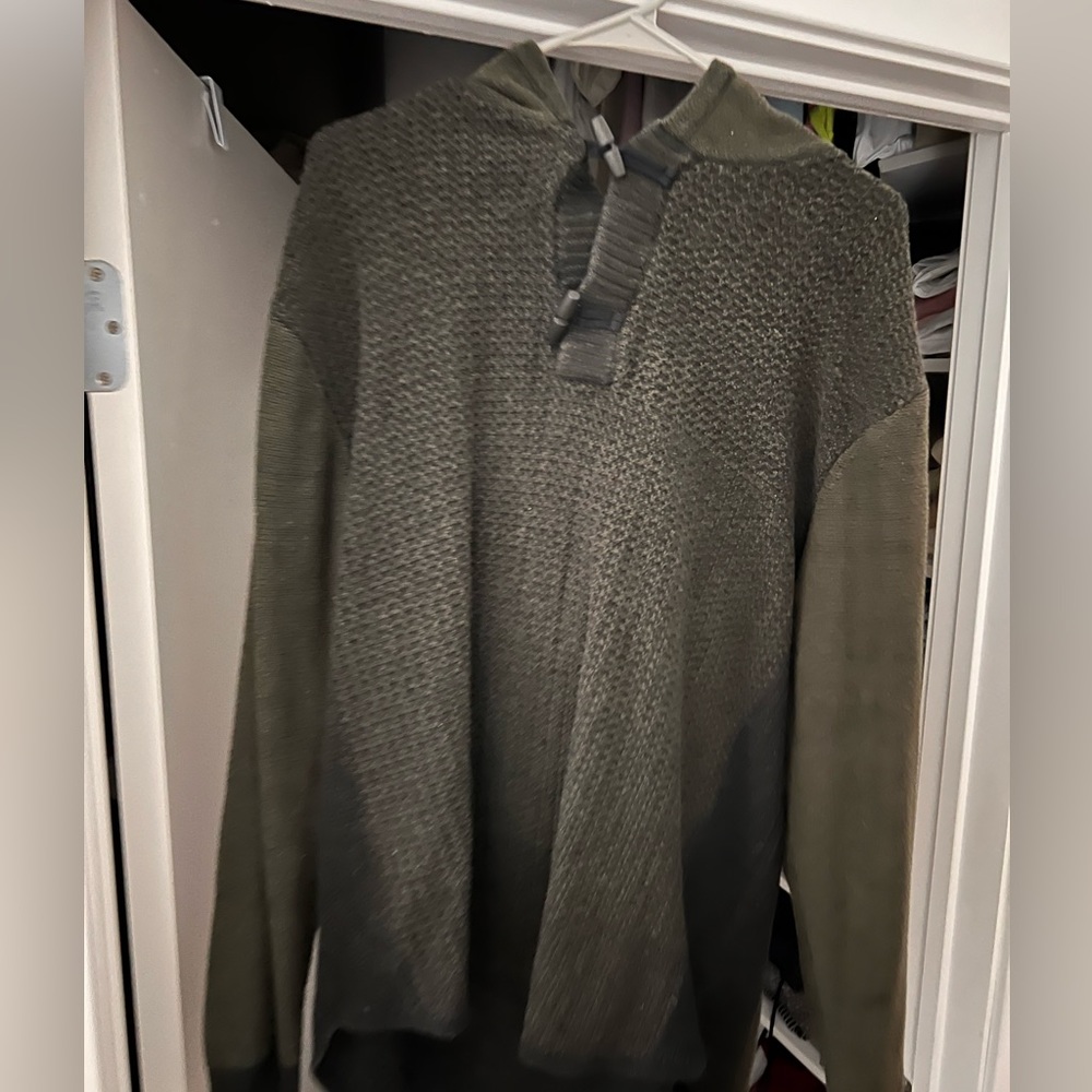 Mens BKE hooded sweater